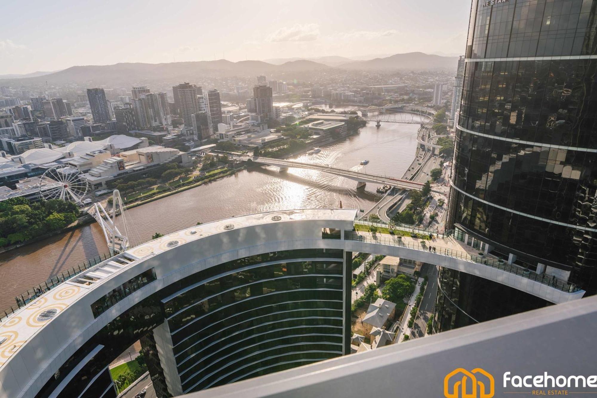 Apartment Luxe Escape At Qwr Pool Casino River Views